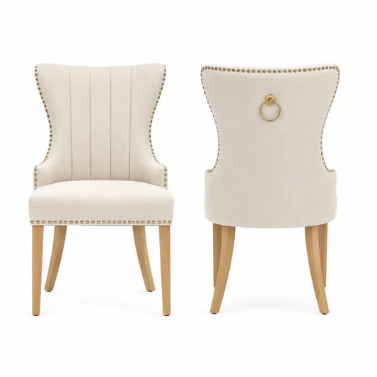 Set 2 sedie da pranzo imbottite beige con borchie oro schienale alto e gambe in faggio naturale 55 x 58 x 85 cm